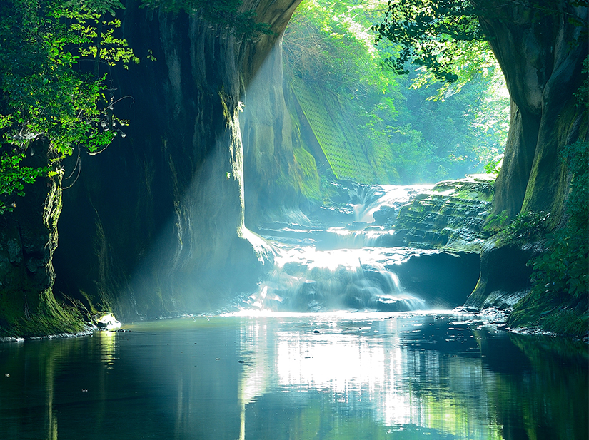 清水渓流広場（濃溝の滝・亀岩の洞窟）