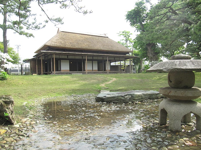 旧秋田藩主佐竹氏別邸（如斯亭）庭園