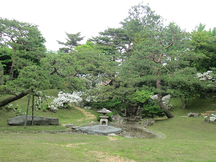 旧秋田藩主佐竹氏別邸（如斯亭）庭園　