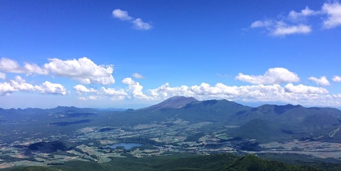 四阿山