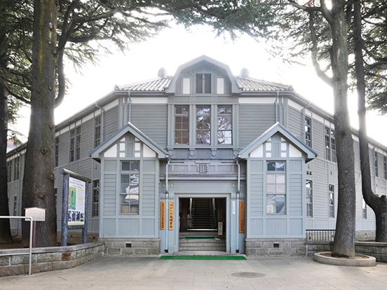 旧松本高等学校本館