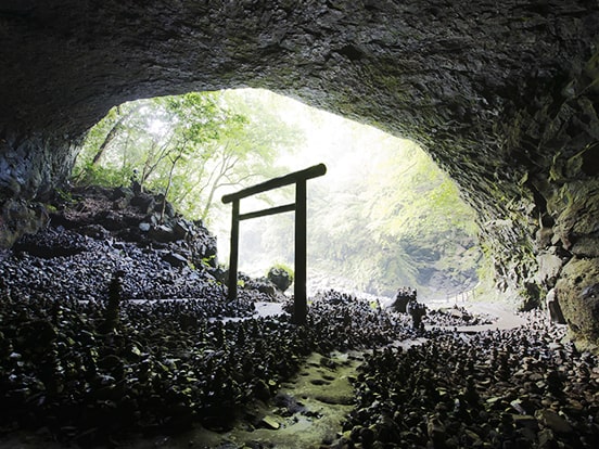 天安河原