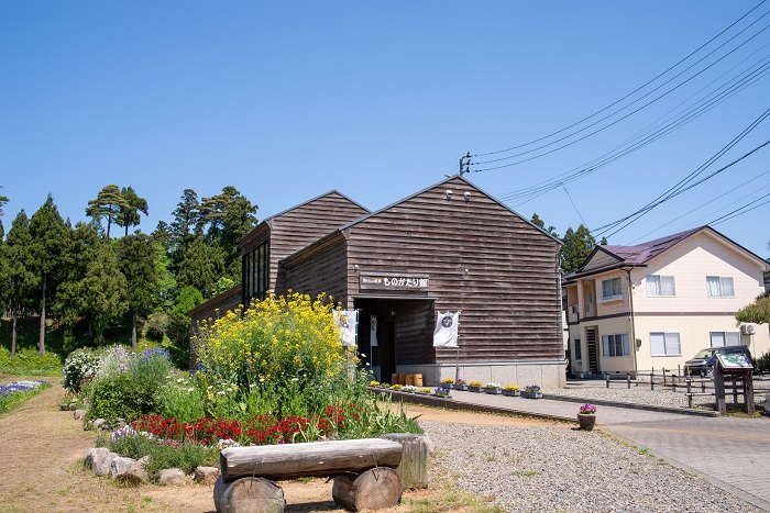 春日山城史跡広場・ものがたり館