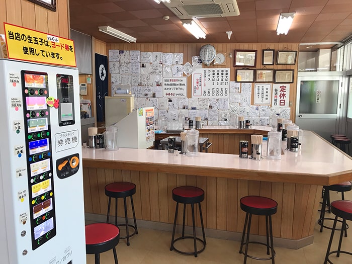 中華そば いのたに店内