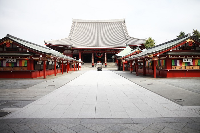 本堂　写真提供：浅草寺