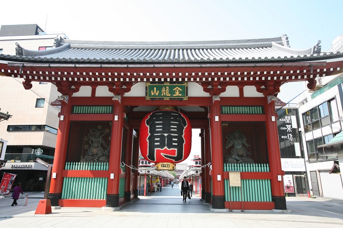 雷門　写真提供：浅草寺