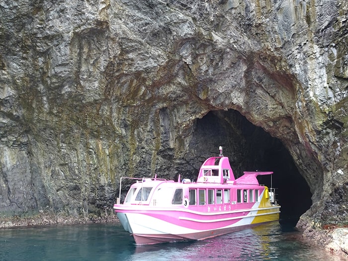 青海島観光汽船