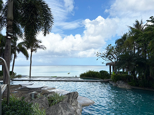 デュシタニグアムリゾート プール