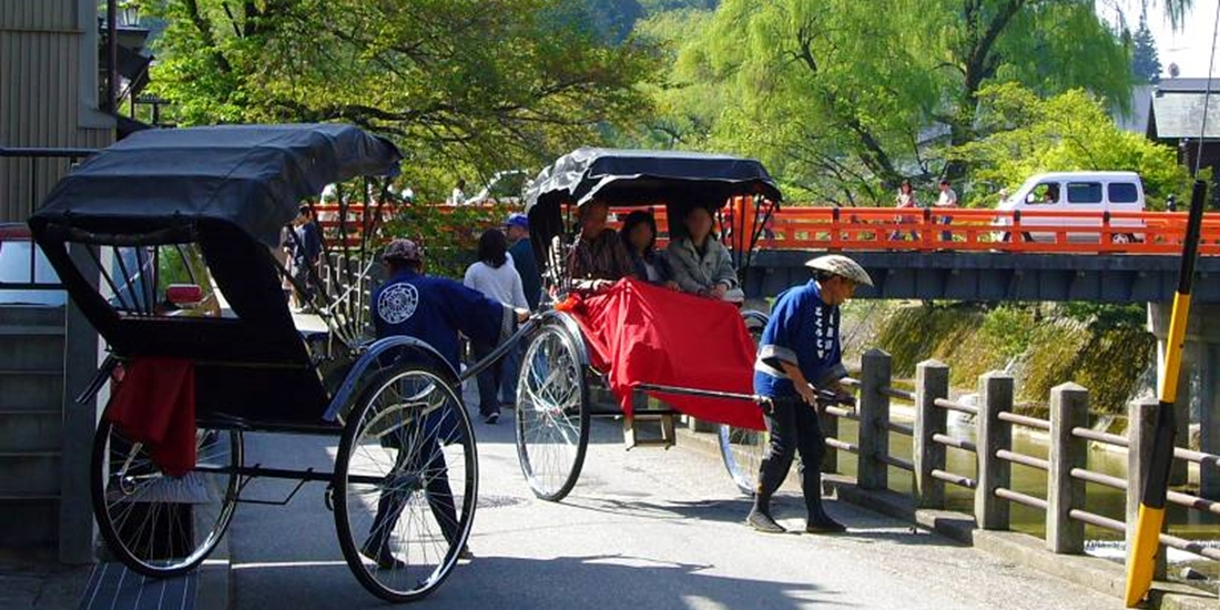 高山市の中橋