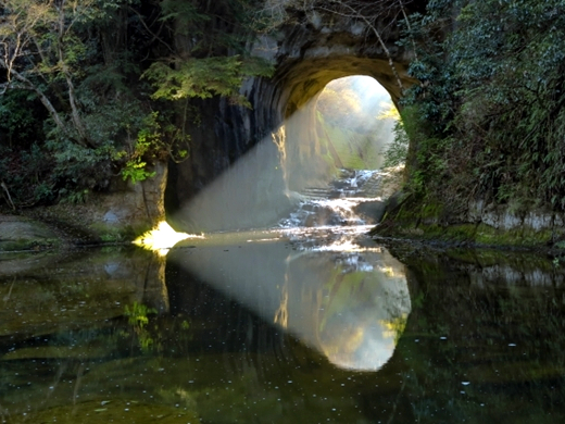 晴れた日におすすめ 亀岩の洞窟