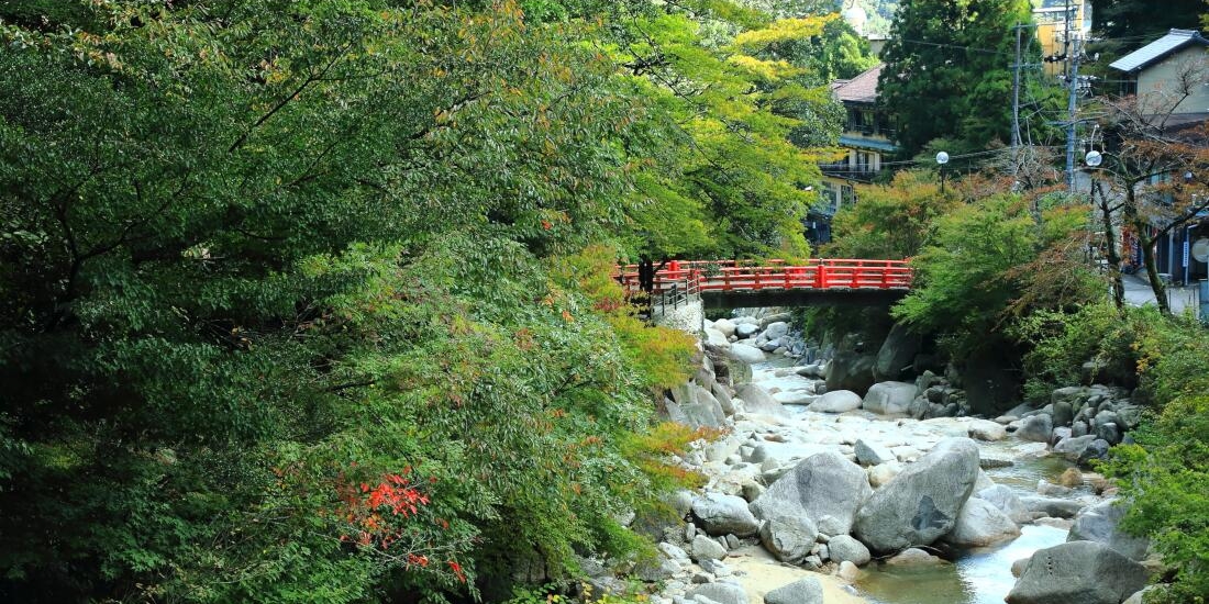 名古屋から1時間で行ける温泉