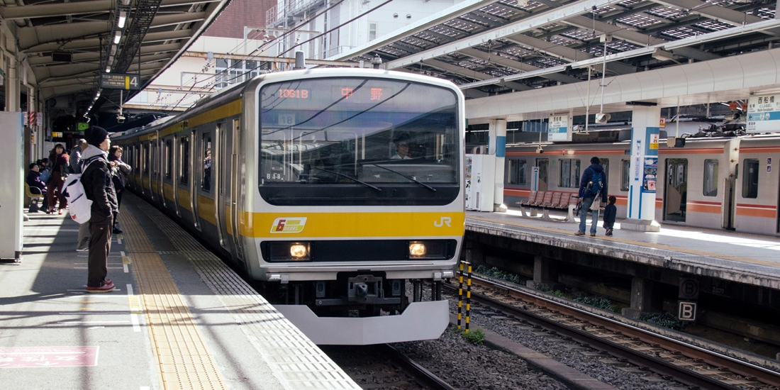 JR総武線の発着地・中野駅