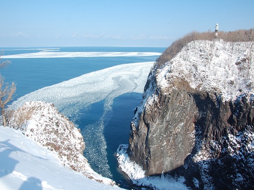 流氷の訪れ(フレペの滝）