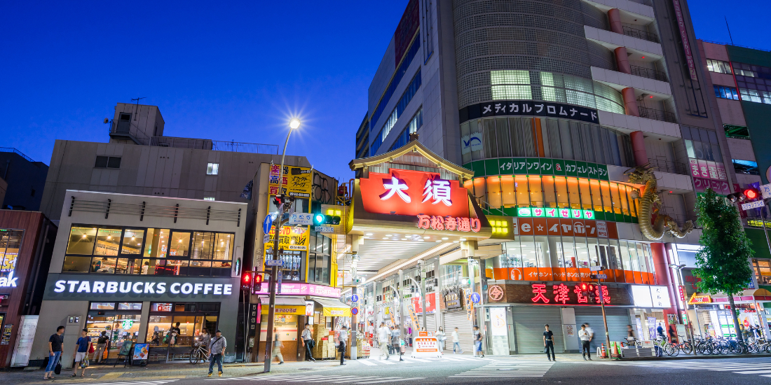 どこか懐かしい
名古屋・大須商店街で食べ歩き