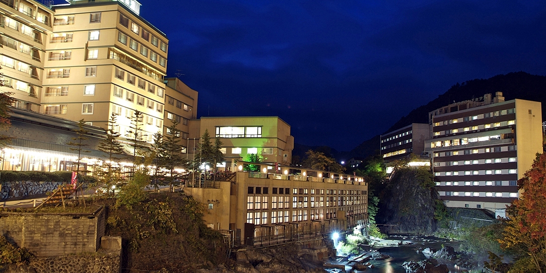 夜の定山渓温泉