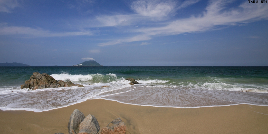 歴史ロマンを感じさせる志賀島の海岸