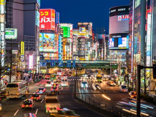 東京を代表する繁華街！
新宿の観光スポットを紹介