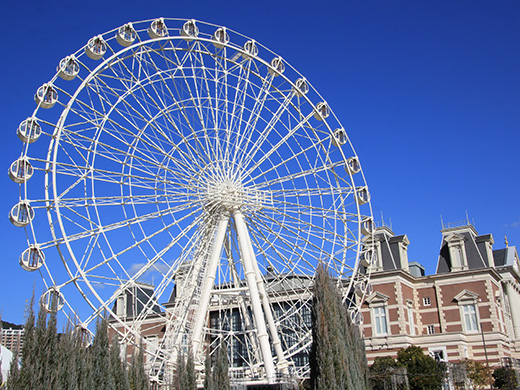 ハウステンボスの白い観覧車のイメージ