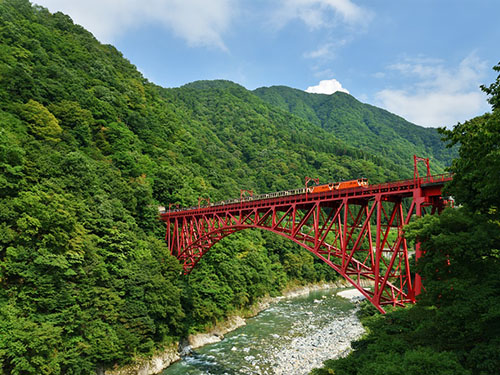 黒部峡谷鉄道