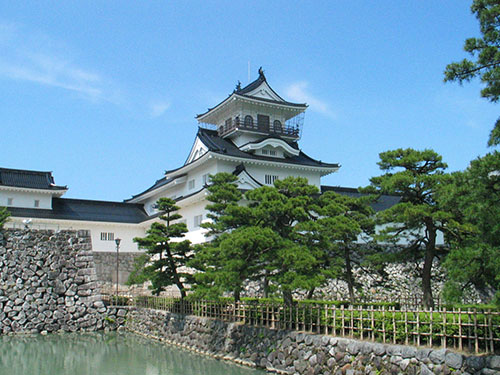 富山城址公園