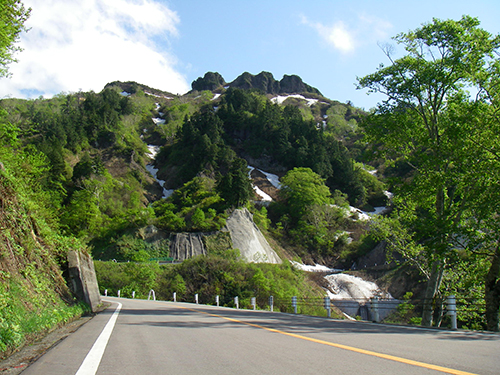 三方岩岳