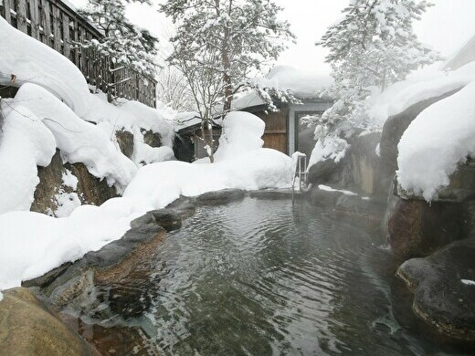 寛ぎの舎　游　露天風呂（冬）