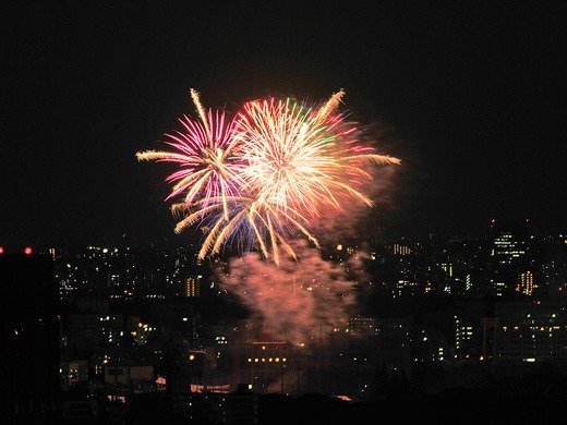 神宮外苑花火大会