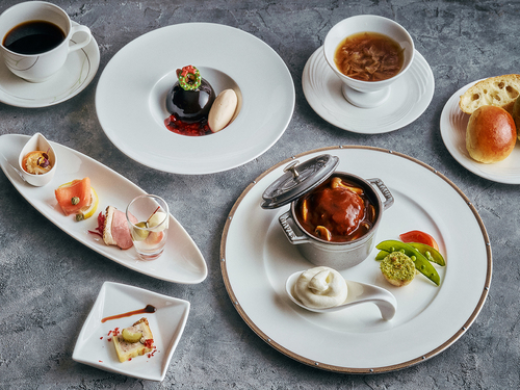 クリスマス・ルミエール・ディナー